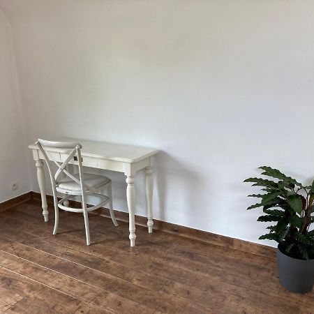 Rustig Appartement In Het Groen Met Terras Kontich Ngoại thất bức ảnh