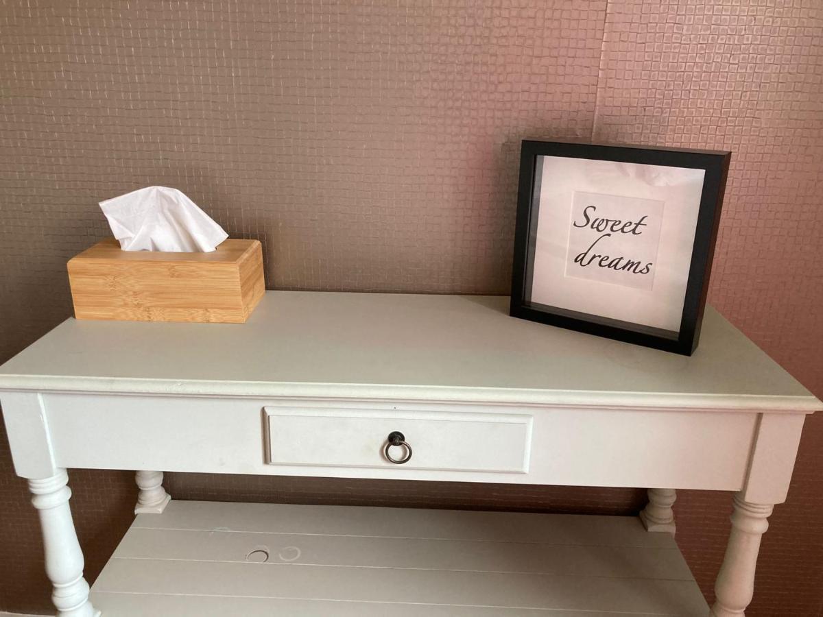 Rustig Appartement In Het Groen Met Terras Kontich Ngoại thất bức ảnh