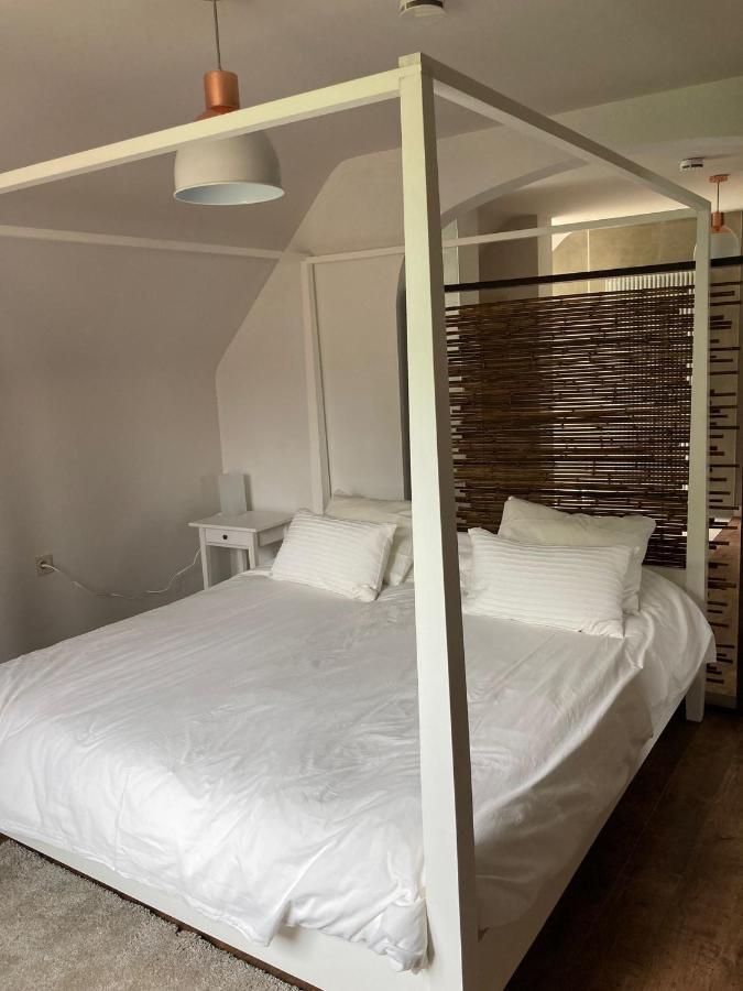 Rustig Appartement In Het Groen Met Terras Kontich Ngoại thất bức ảnh