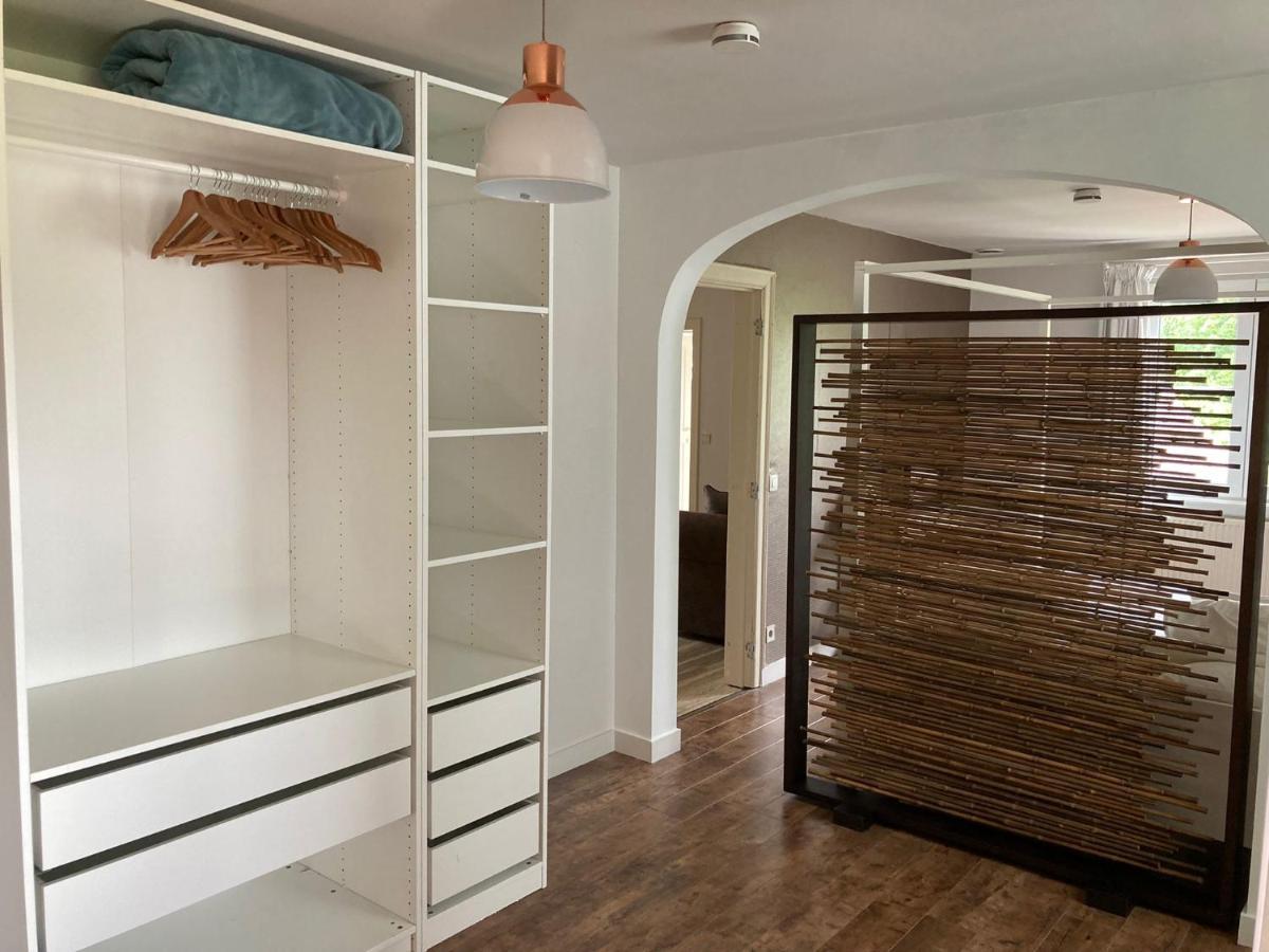 Rustig Appartement In Het Groen Met Terras Kontich Ngoại thất bức ảnh